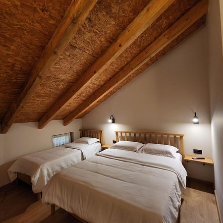 Guesthouse Te Avllia Kelcyre ภายนอก รูปภาพ