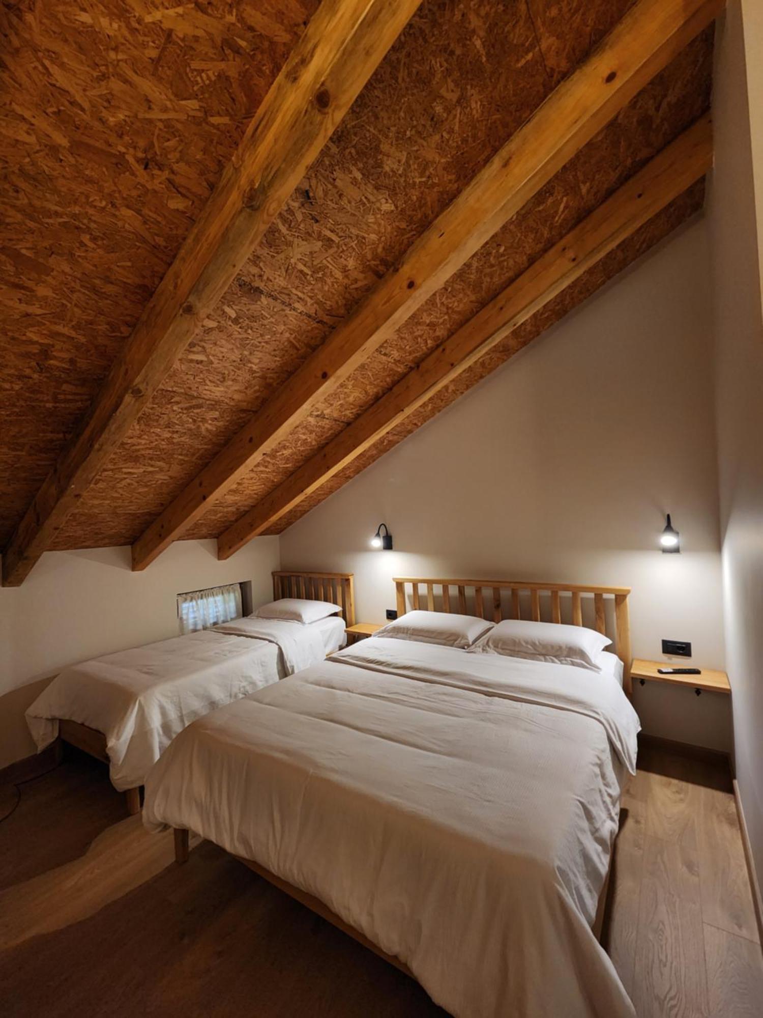 Guesthouse Te Avllia Kelcyre ภายนอก รูปภาพ