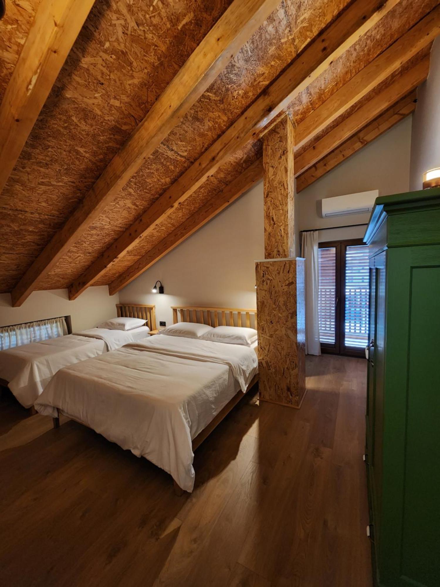 Guesthouse Te Avllia Kelcyre ภายนอก รูปภาพ