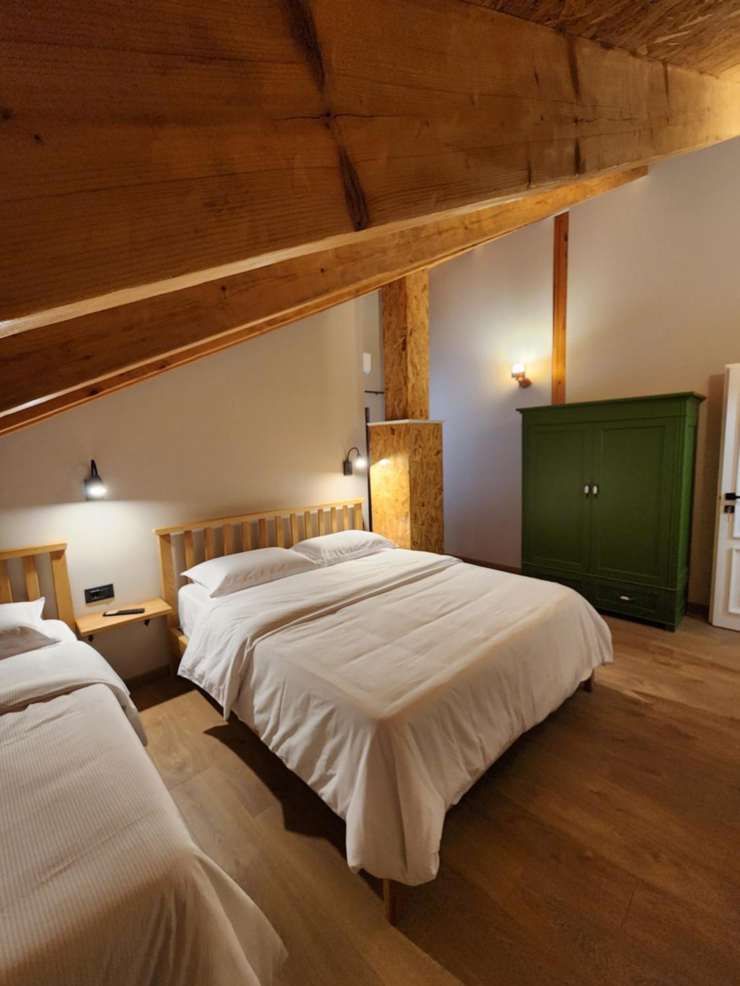 Guesthouse Te Avllia Kelcyre ภายนอก รูปภาพ
